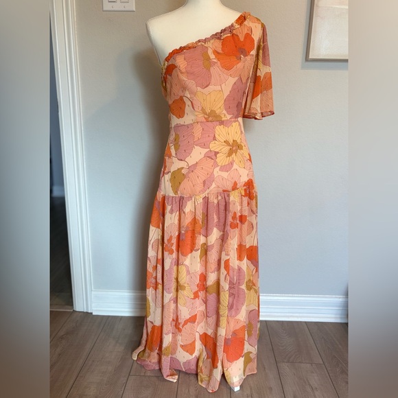 Taylor Floral One-Shoulder Dress - Picture 3 of 12